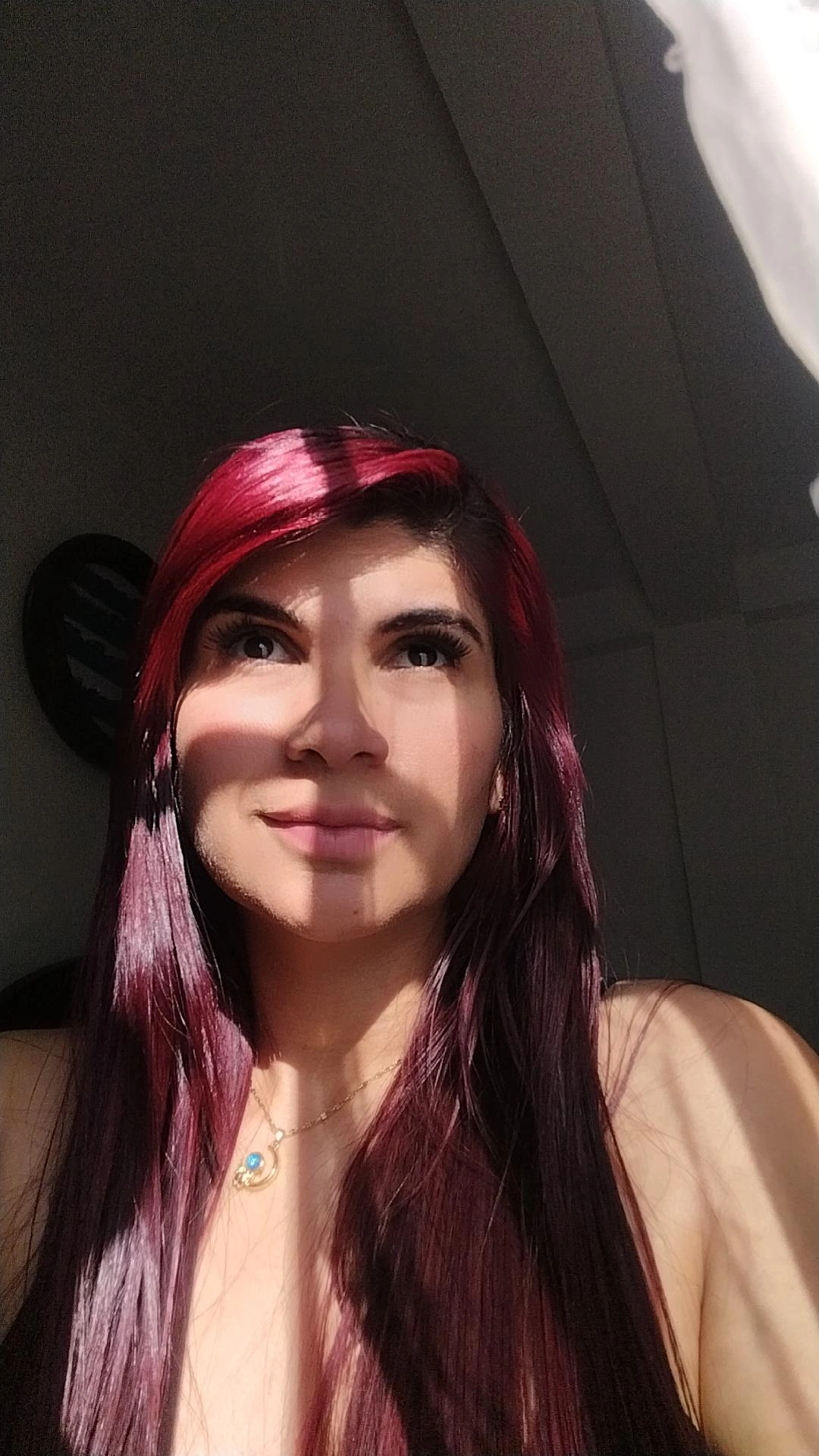Vickely — mujer real en videollamada