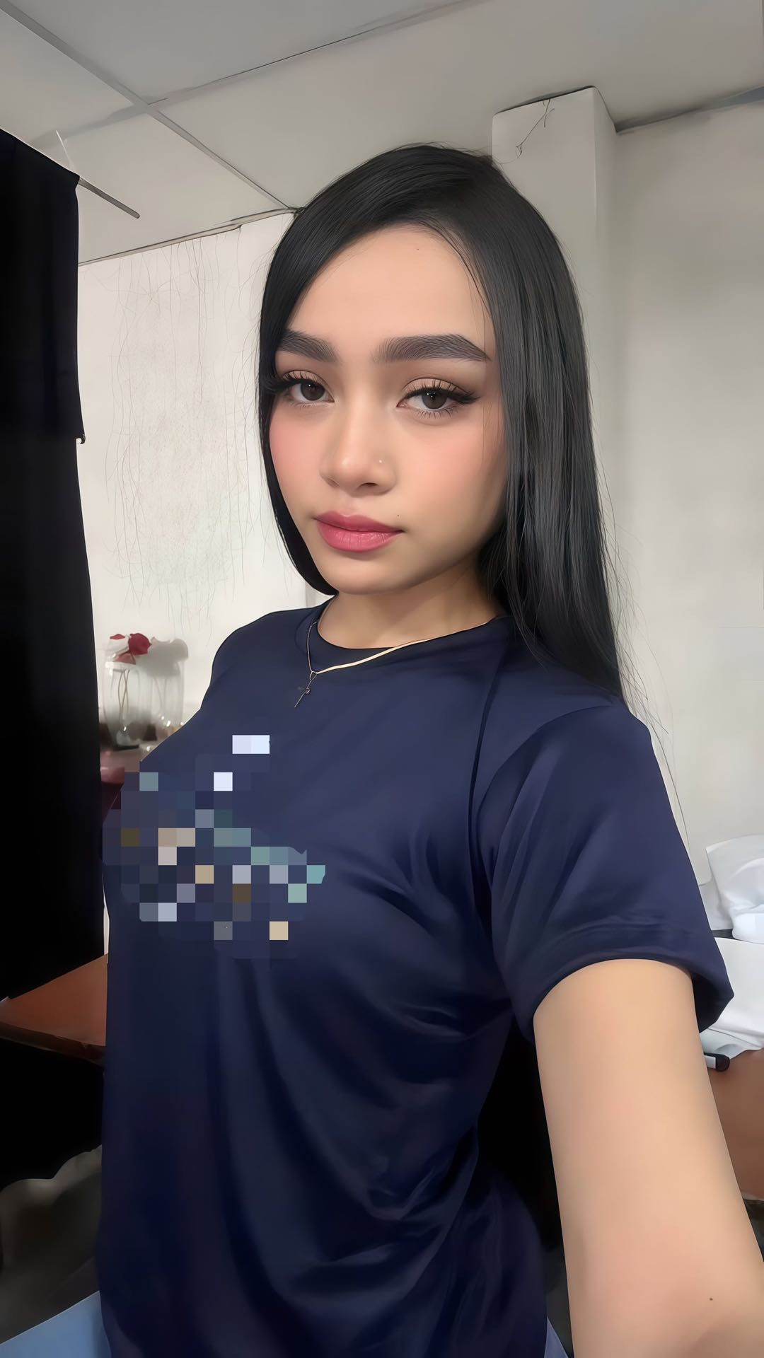 Mía — mujer real en videollamada